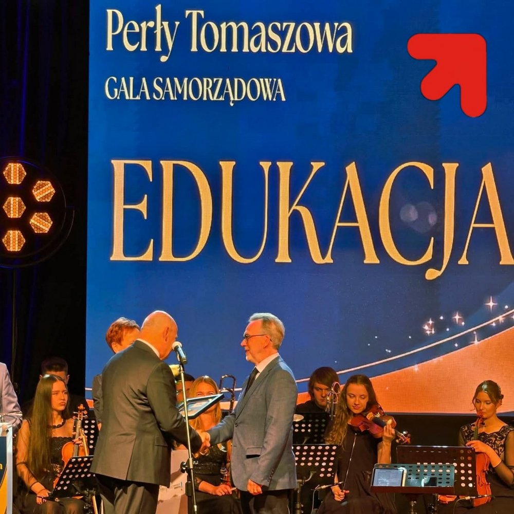 Wręczenie perły tomaszowa odbiera Pan dziekan Piotr Seliger