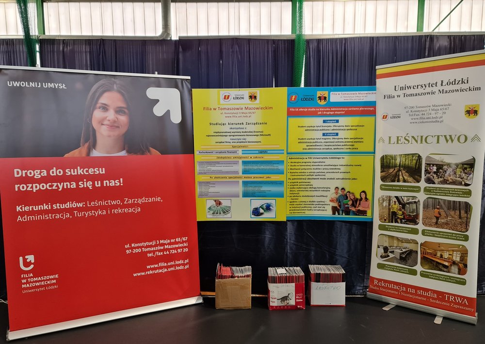 Na obrazku przedstawione stanowisko Filii UŁ w Tomaszowie Maz. na Tomaszowskich Targach Pracy i Edukacji