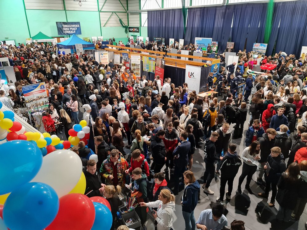 Na obrazku przedstawione stanowisko Filii UŁ w Tomaszowie Maz. na Tomaszowskich Targach Pracy i Edukacji