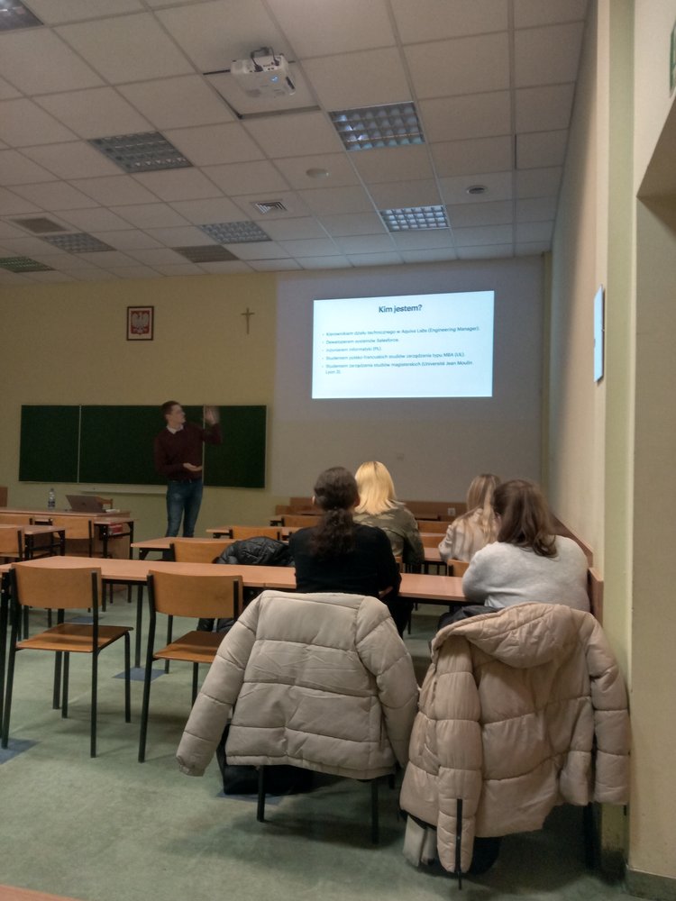 Na zdjęciu przedstawiono salę wykładową w trakcie wykładu