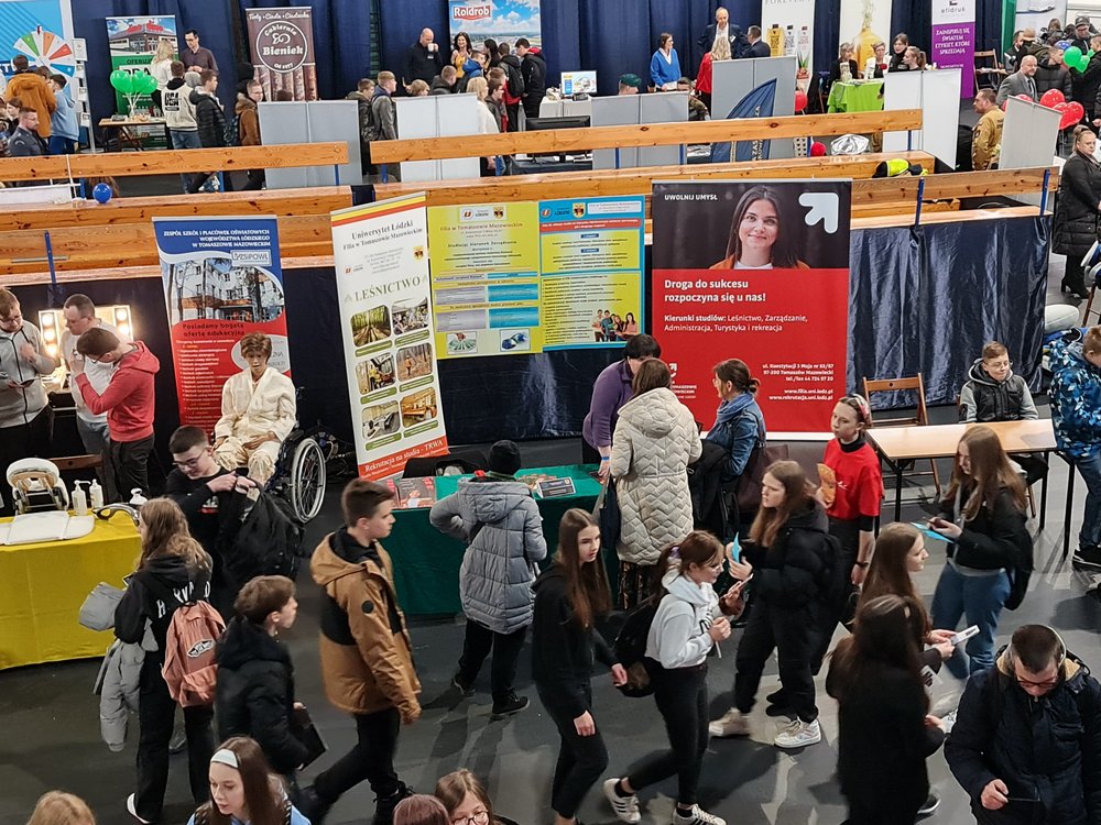 Na obrazku przedstawione stanowisko Filii UŁ w Tomaszowie Maz. na Tomaszowskich Targach Pracy i Edukacji